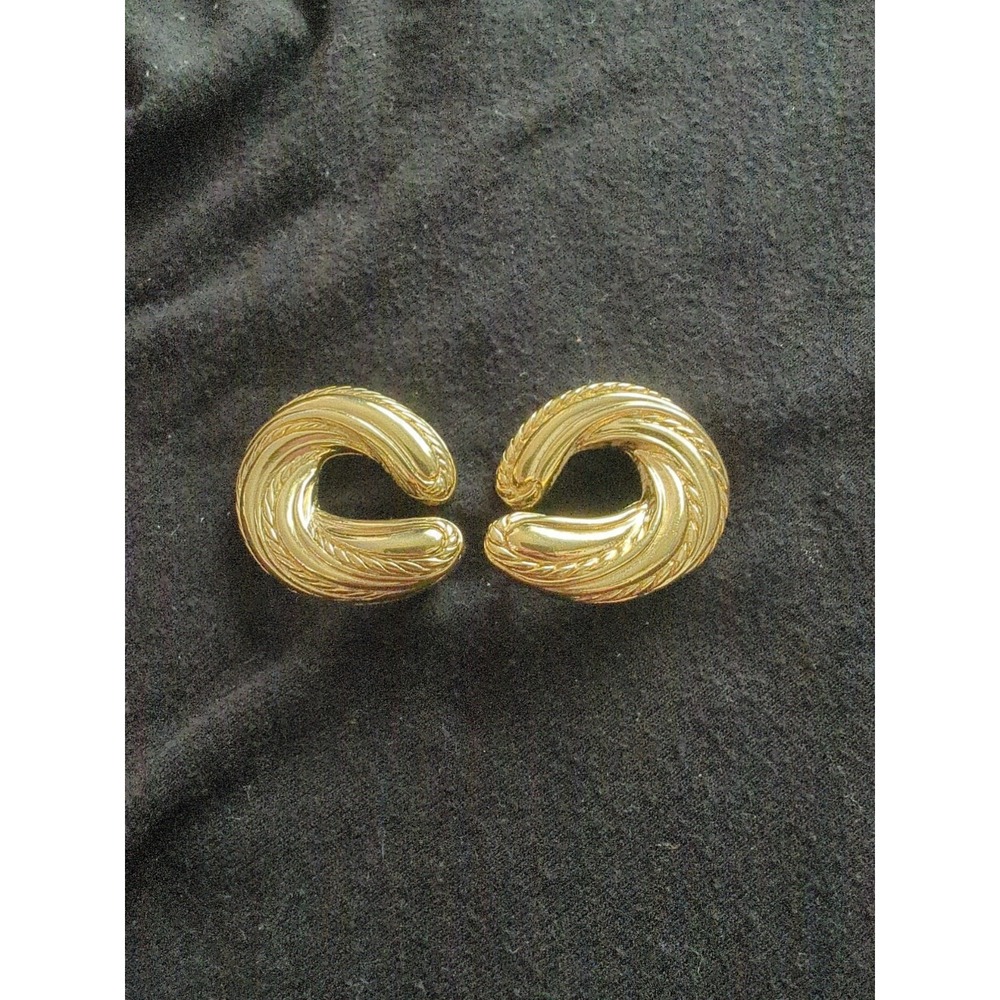 Avon 1991 Gold‎ Tone 'Tradewinds' Earrings